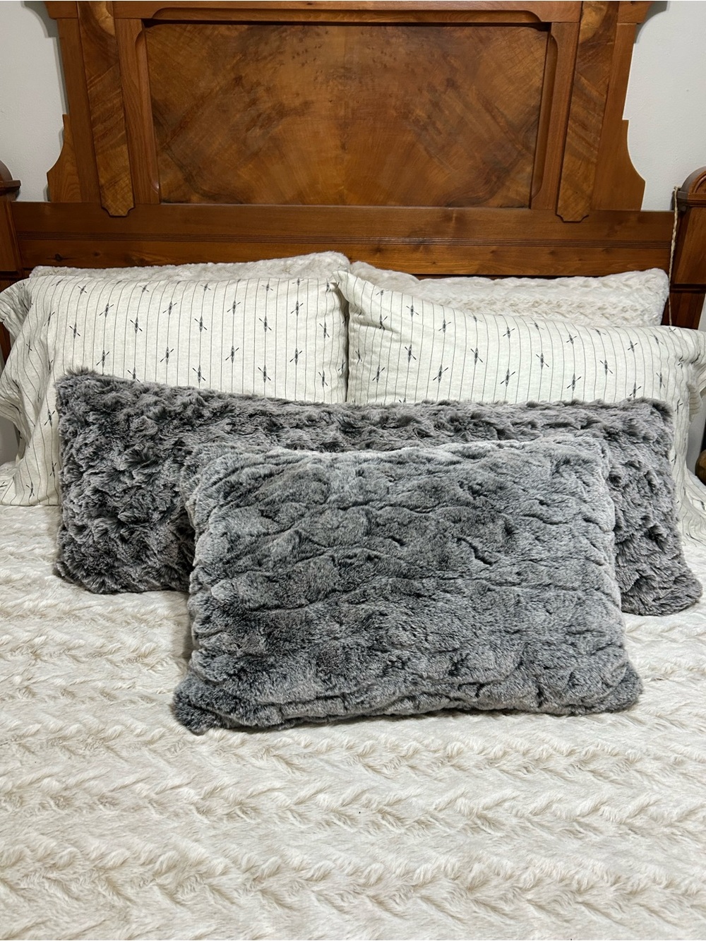 Threshold Plush Faux Fur Lumbar Pillow Set - Gray